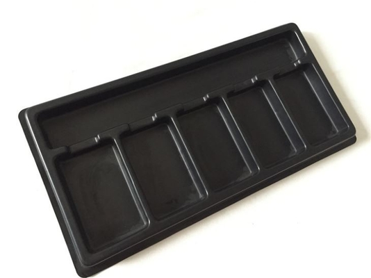 Confezionamento in vaschette di plastica nera per PCB
