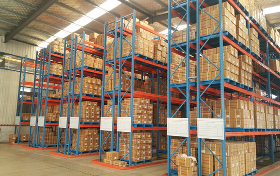 Ripiani per magazzini industriali pesanti regolabili Ripiani metallici Ripiani a strato Ripiani a piastre Reggi di stoccaggio per pallet
