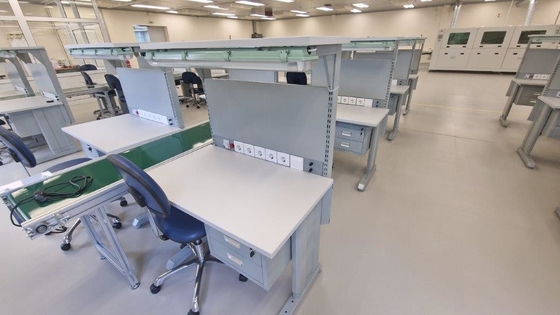 Tavolo di lavoro ad uso pesante per laboratorio di assemblaggio elettronico