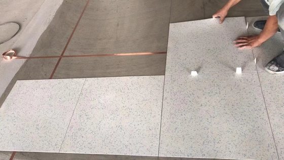 Piastrelle antistatiche in PVC pavimenti in vinile conduttivi ESD e soluzione antistatica