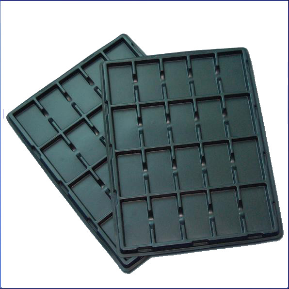 Confezionamento in vaschette di plastica nera per PCB
