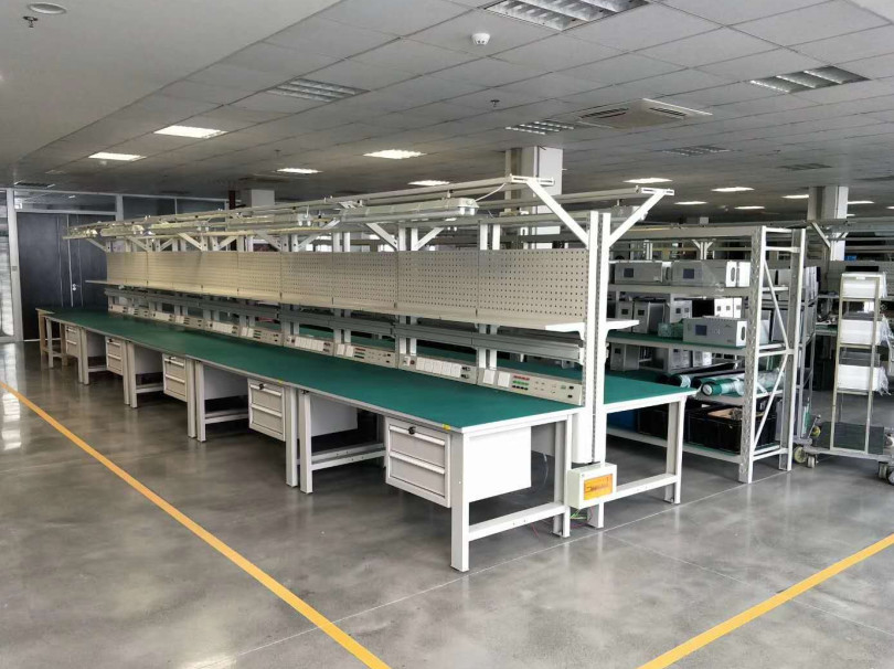 Linea di produzione di assemblaggio ESD banco di lavoro Tavolo di laboratorio industriale